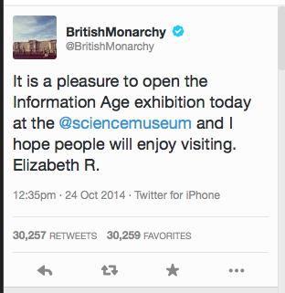 Il primo tweet della Regina Elisabetta
