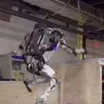Atlas: il robot di Boston Dynamics che ha imparato il parkour