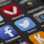 Clear: ecco l’app che cancella il tuo passato su Facebook e Twitter