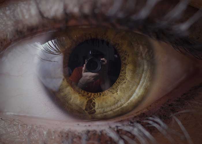 Google: lenti a contatto con scansione dell'iride