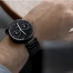 Aria: una clip per controllare lo smartwatch con una sola mano