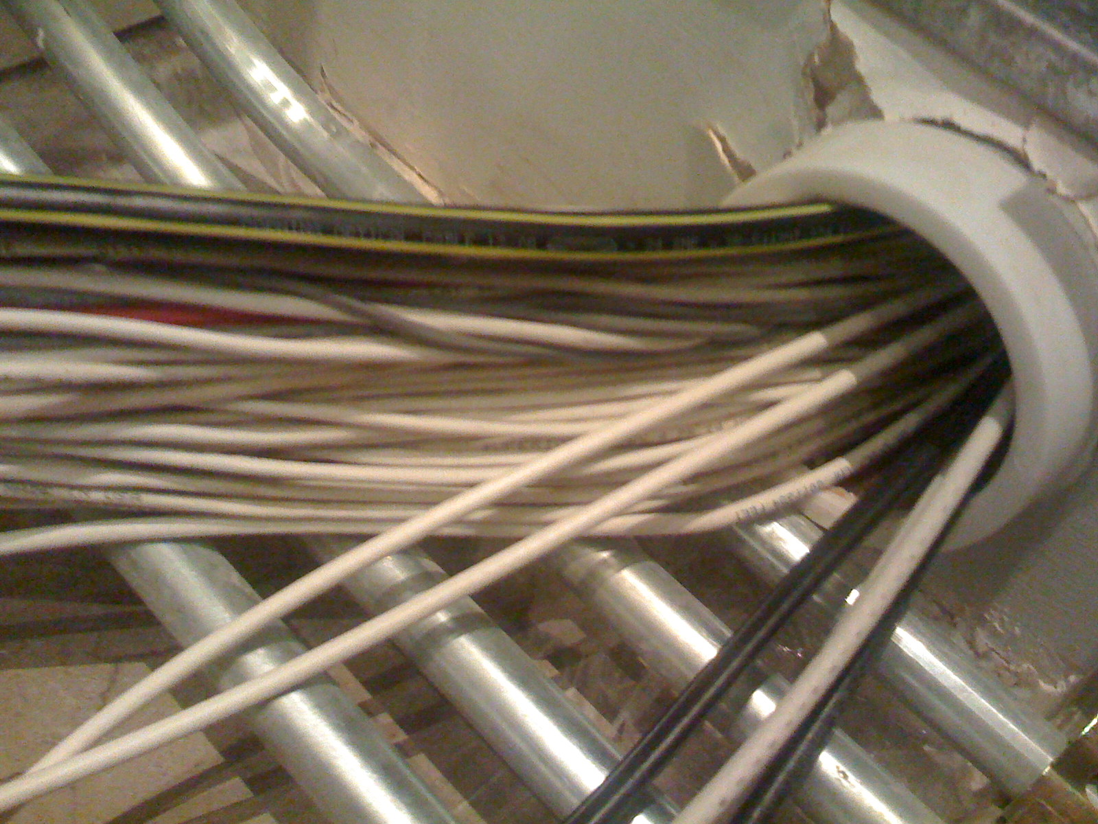 Dall'Olanda arriva il cavo da 255Tbps