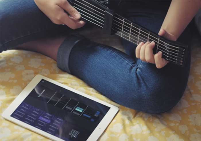 Ecco Jamstik la chitarra che suona con l'iPad