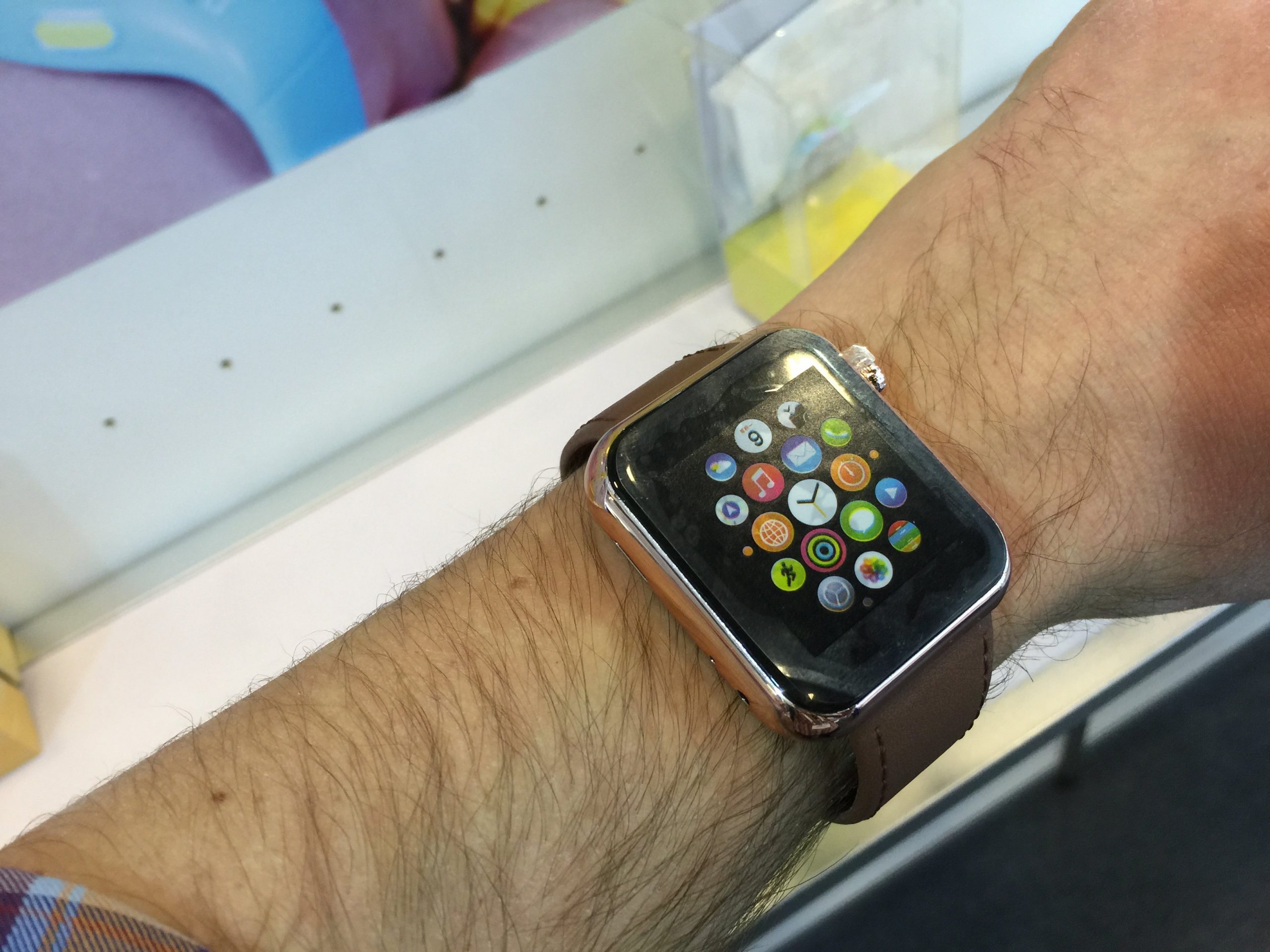 I primi cloni cinesi dell'Apple Watch compaiono al Ces 2015