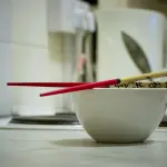 Le bacchette che analizzano il cibo