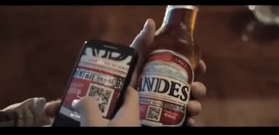 Un messaggio nella bottiglia di birra con il QR Code