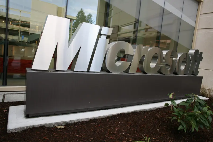 Microsoft apre le porte all'OpenSource