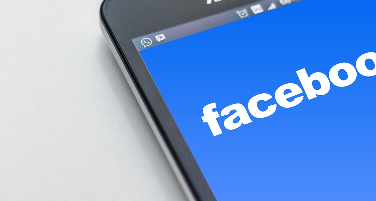 Facebook indagata da 6 paesi europei privacy sotto accusa