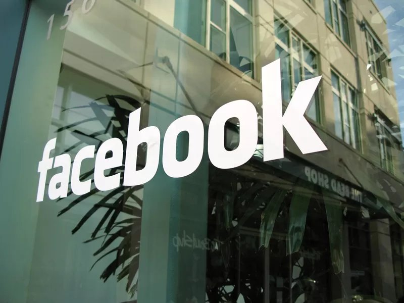 Facebook: un’app lite per smartphone con capacità limitate