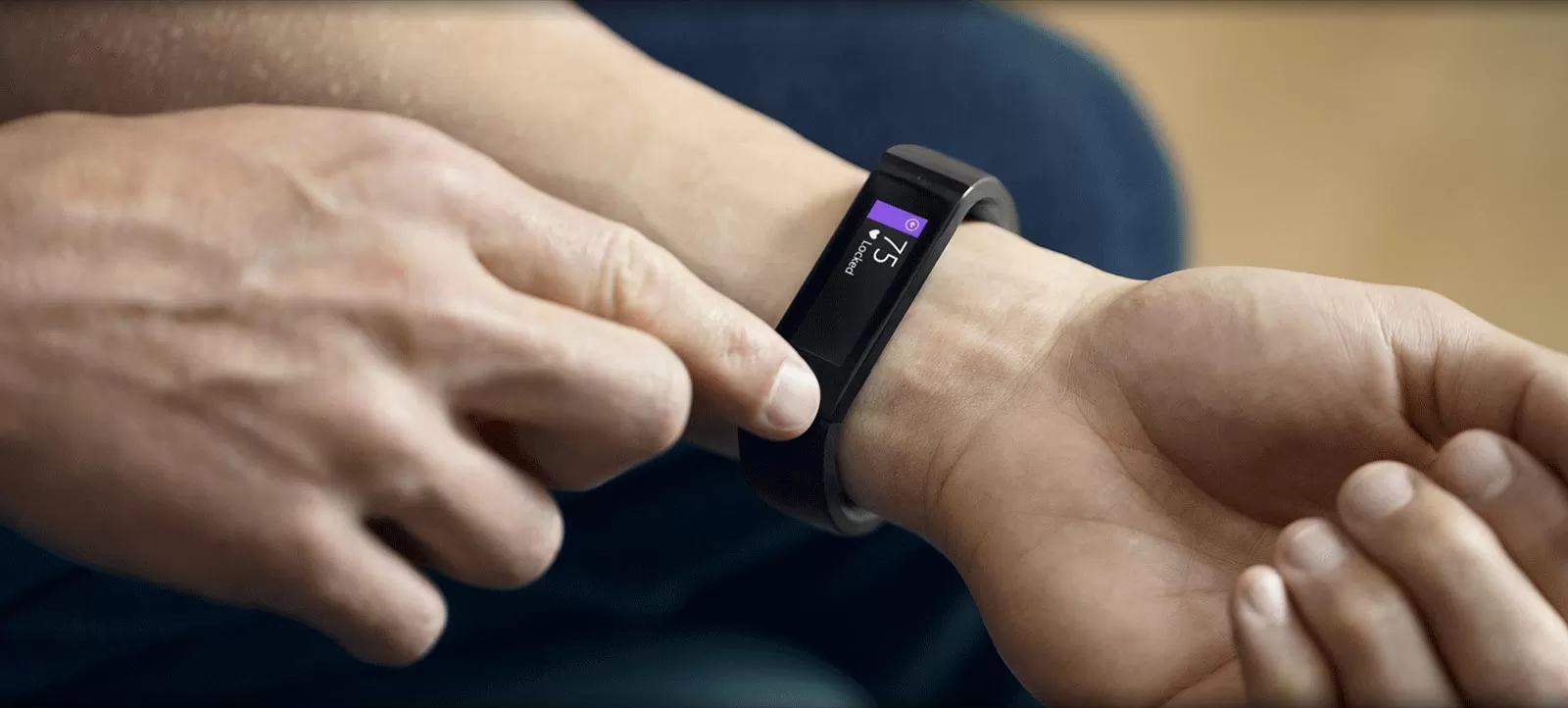 Ecco la prima fitband di Microsoft