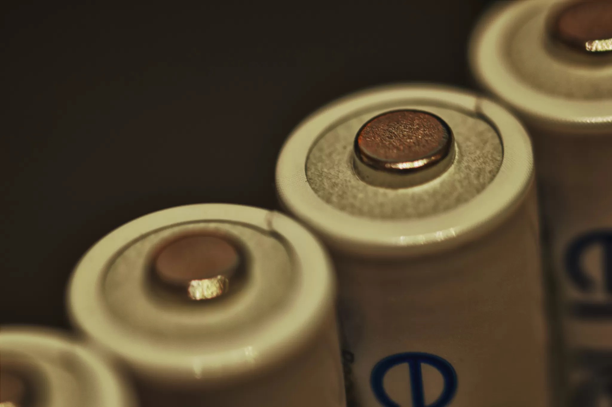 Le batterie agli ioni di alluminio si ricaricano in un minuto
