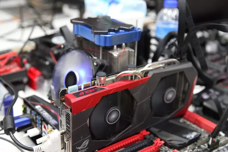 Overclock: tre nuovi record mondiali all’HWBOT 2015