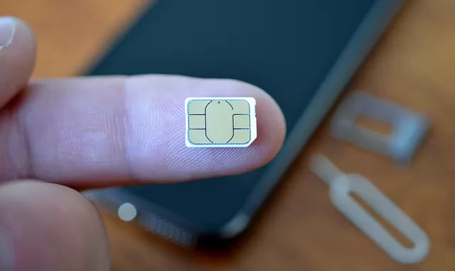Apple e Samsung tavolo di discussione sulle e-SIM
