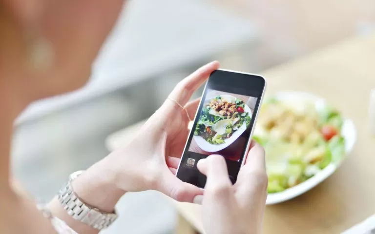 Google Maps nuova funzionalità per caricare foto legate al cibo