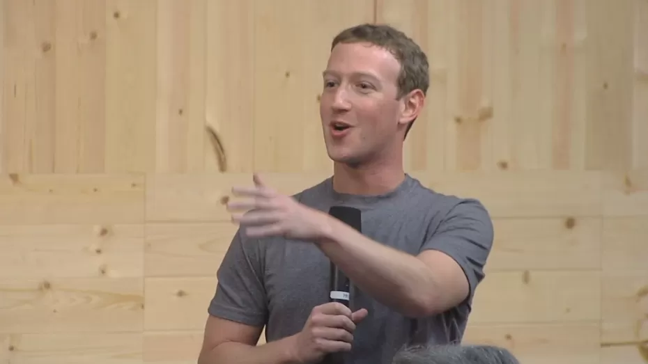 Facebook: utili triplicati, Zuckerberg resta padrone