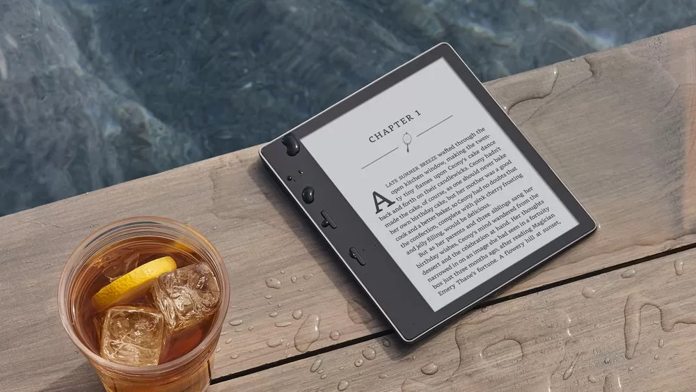 Amazon Kindle Oasis: schermo grande e impermeabile